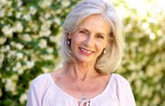 <em>Helena Gonzalez</em>